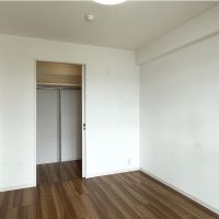 福岡市西区横浜の賃貸物件/洋室2のウォークインクローゼット。