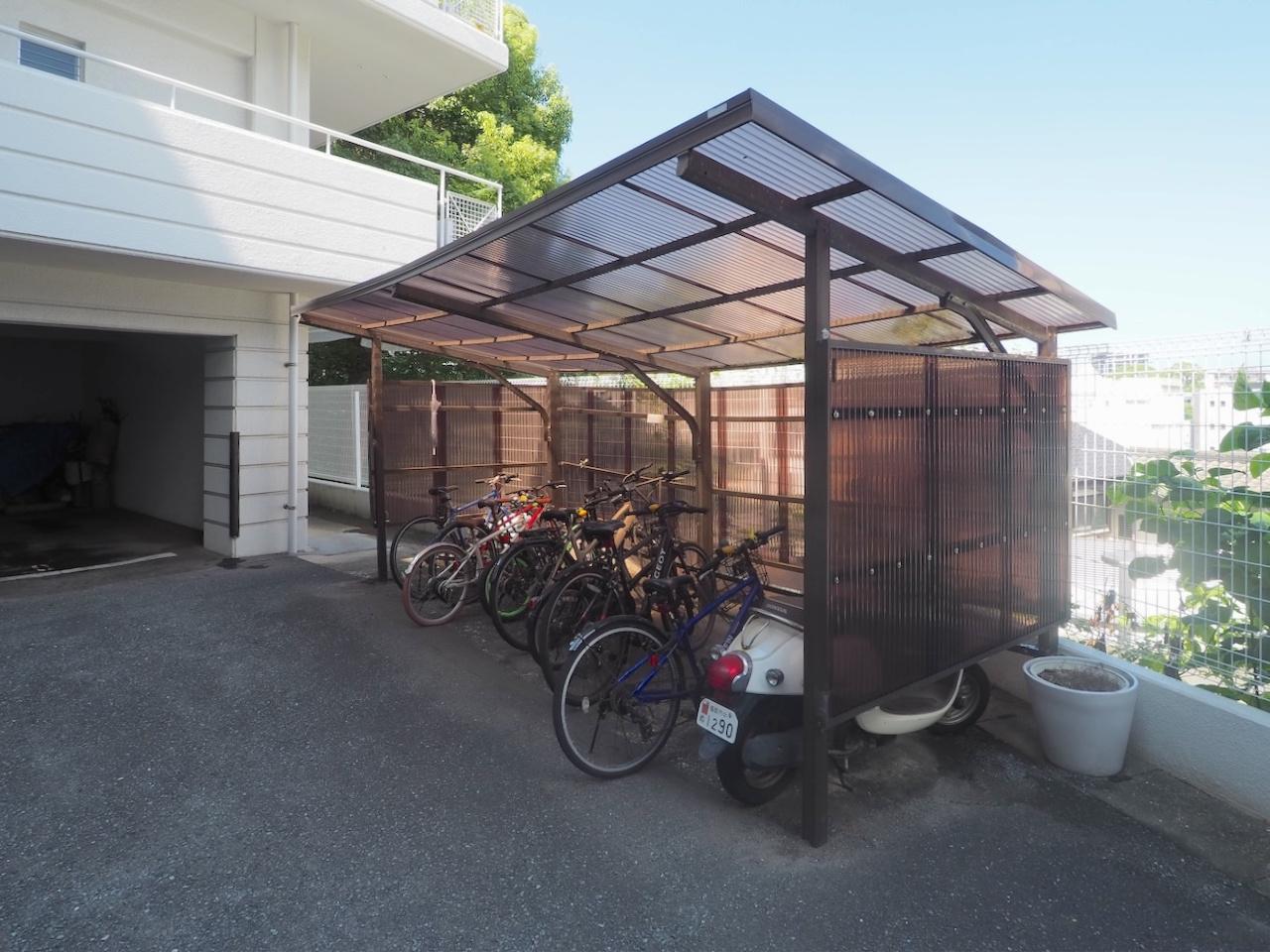福岡市中央区桜坂の売買物件/駐輪場もあります。