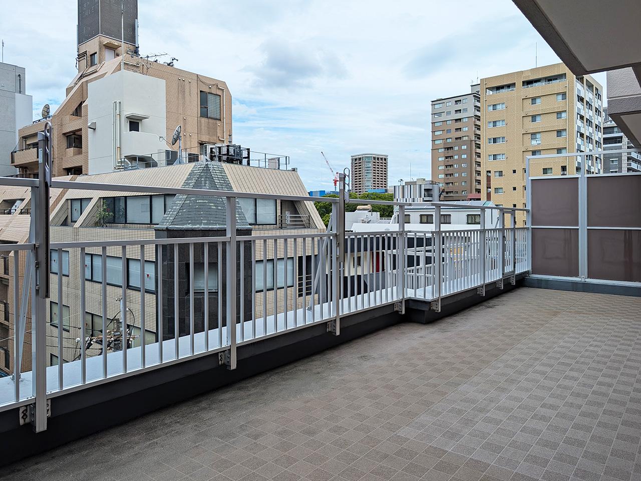 福岡市中央区赤坂の賃貸物件/どどん！このバルコニーを推さずして何を推す！