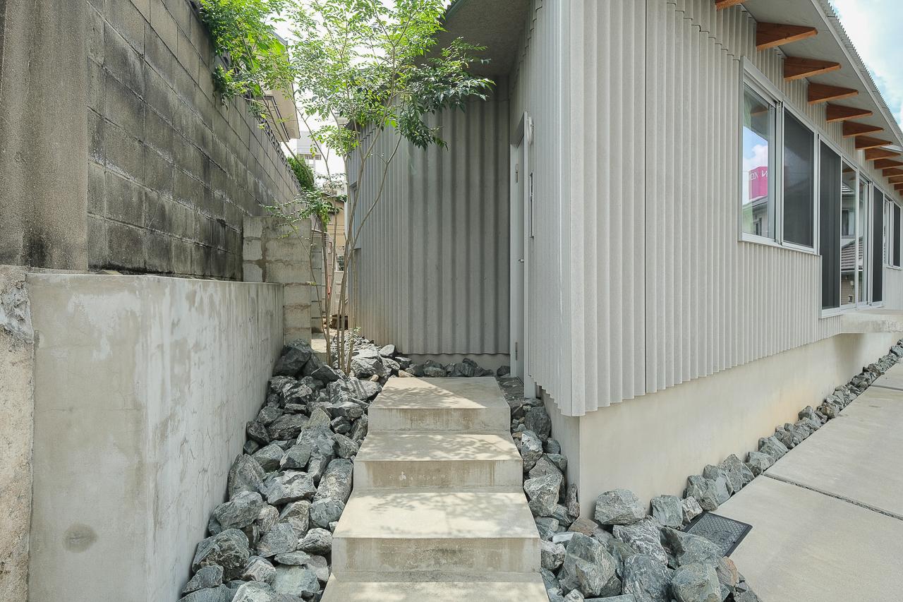 福岡市中央区笹丘の賃貸物件/アプローチも素敵です。