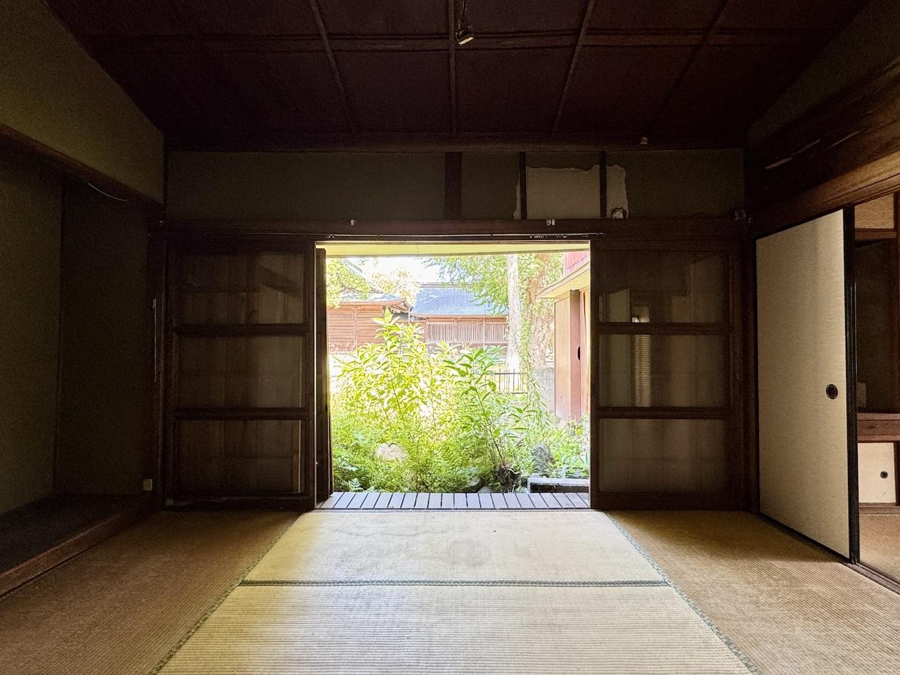 太宰府市朱雀６丁目の賃貸物件/雑草がのびのびしてますので、草刈り必須です。