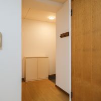 福岡市中央区舞鶴の賃貸物件/ダイニングからみた玄関。