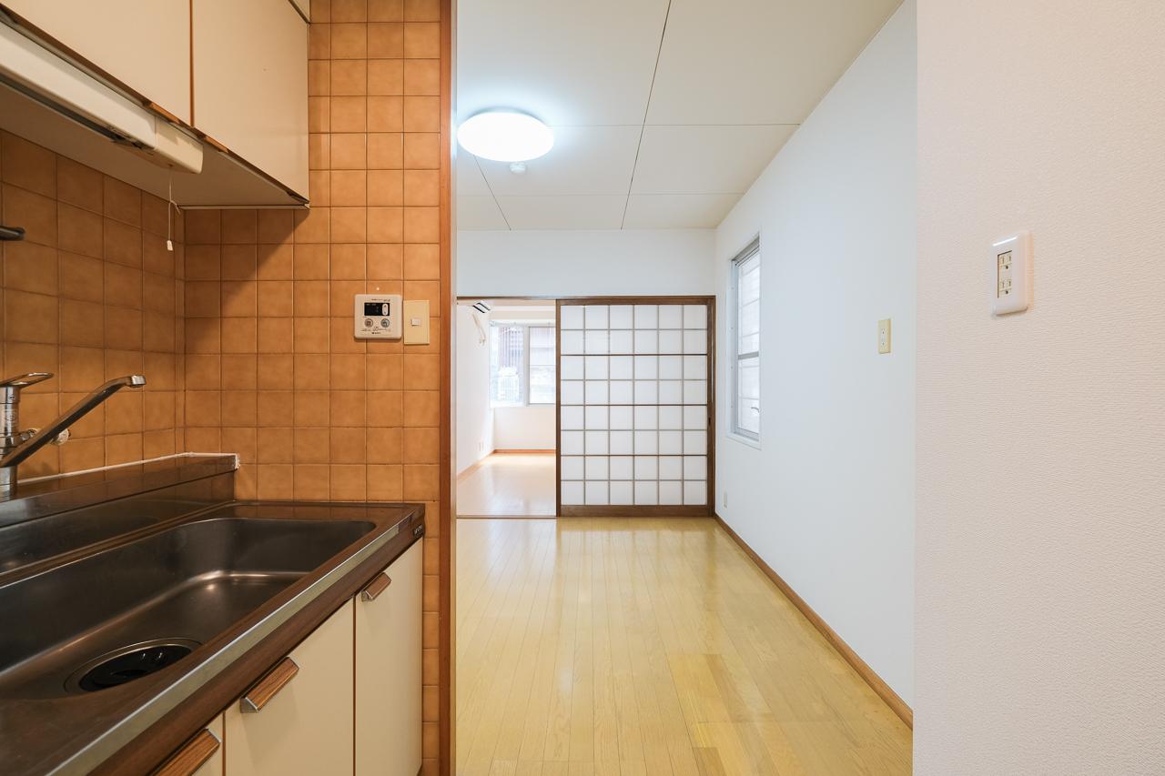 福岡市中央区舞鶴の賃貸物件/ダイニングには大きな窓はありませんが、十分明るい