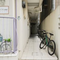 福岡市中央区舞鶴の賃貸物件/階段はこの奥に。