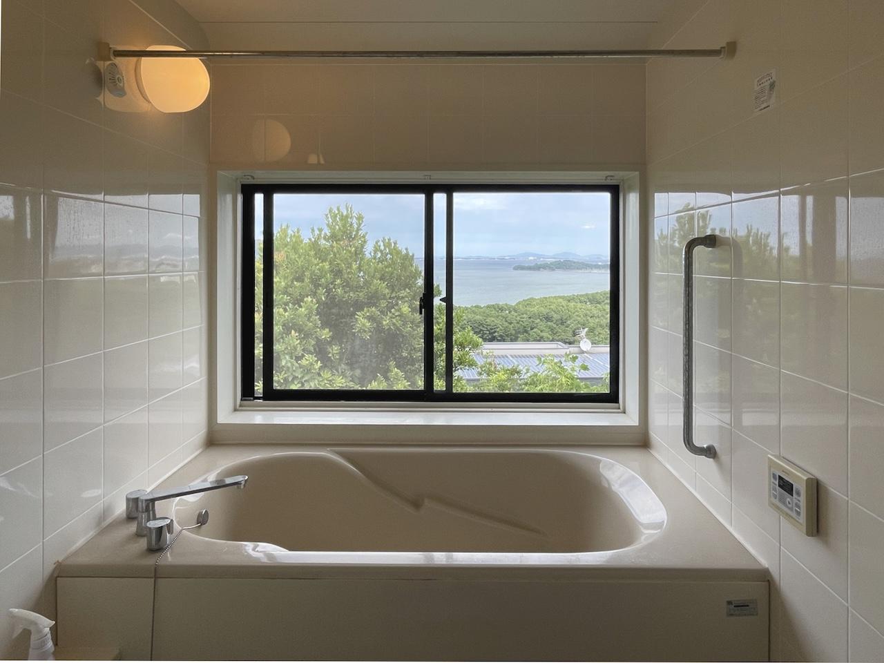 福岡市西区生の松原の賃貸物件/浴室からもオーシャンビュー。