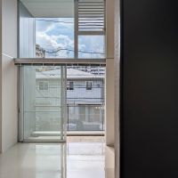 福岡市城南区田島の賃貸物件/高い天井まで一面窓です。