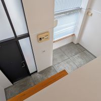 福岡市城南区田島の賃貸物件/玄関側にも空間が抜けています。