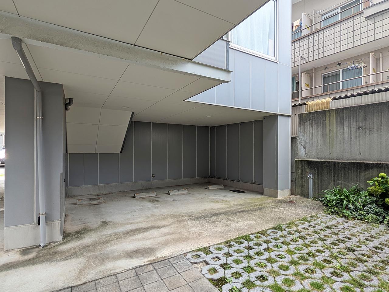 福岡市城南区田島の賃貸物件/駐車場スペース。