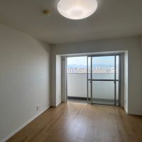 福岡市東区名島の売買物件/6.0畳の洋室。