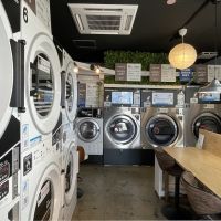 福岡市博多区春町の賃貸物件/２４時間のコインランドリーがあるのは嬉しい。