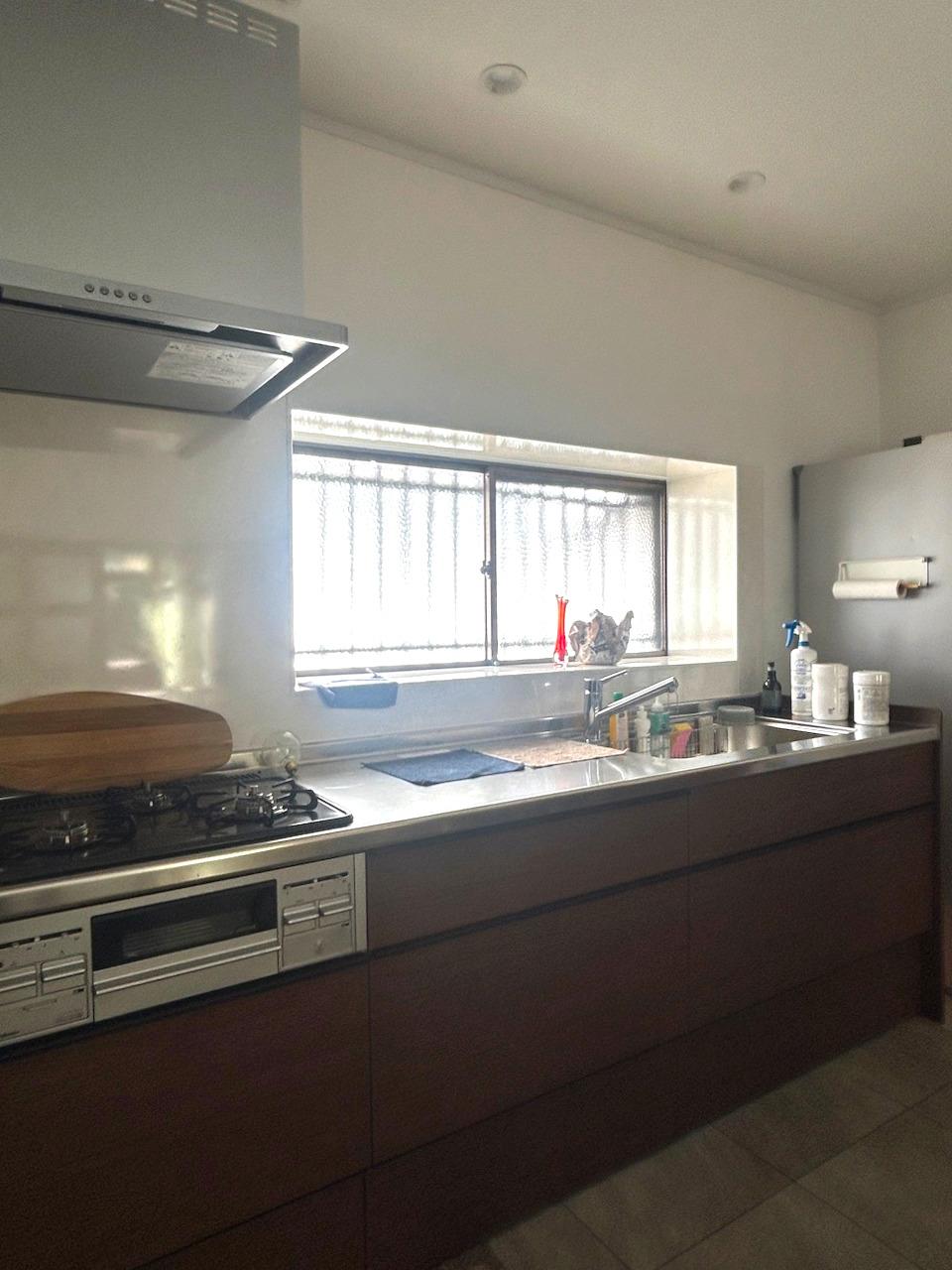 福岡市城南区田島の売買物件/キッチンもリフォームで新しくなっています。