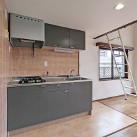 福岡市中央区薬院の賃貸物件/2口コンロ付きのキッチン。