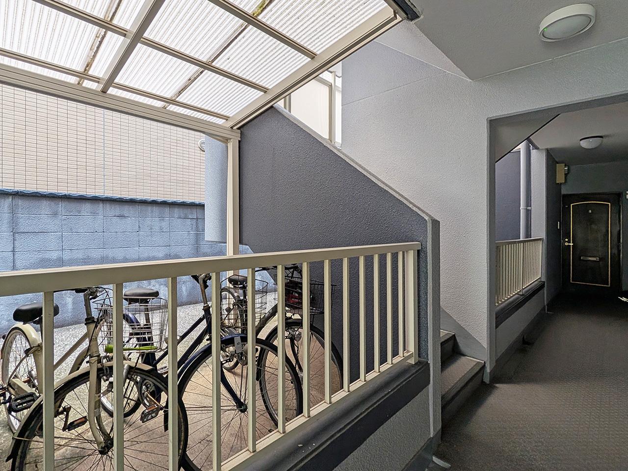 福岡市早良区昭代の賃貸物件/共用部。毎日の階段がいい運動になりますね。