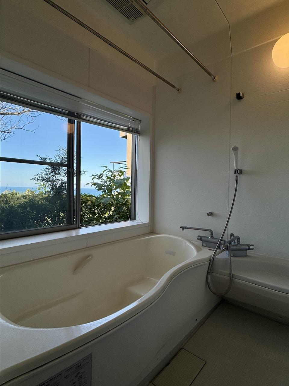 福岡県糸島市志摩芥屋の売買物件/お風呂からもオーシャンビュー。