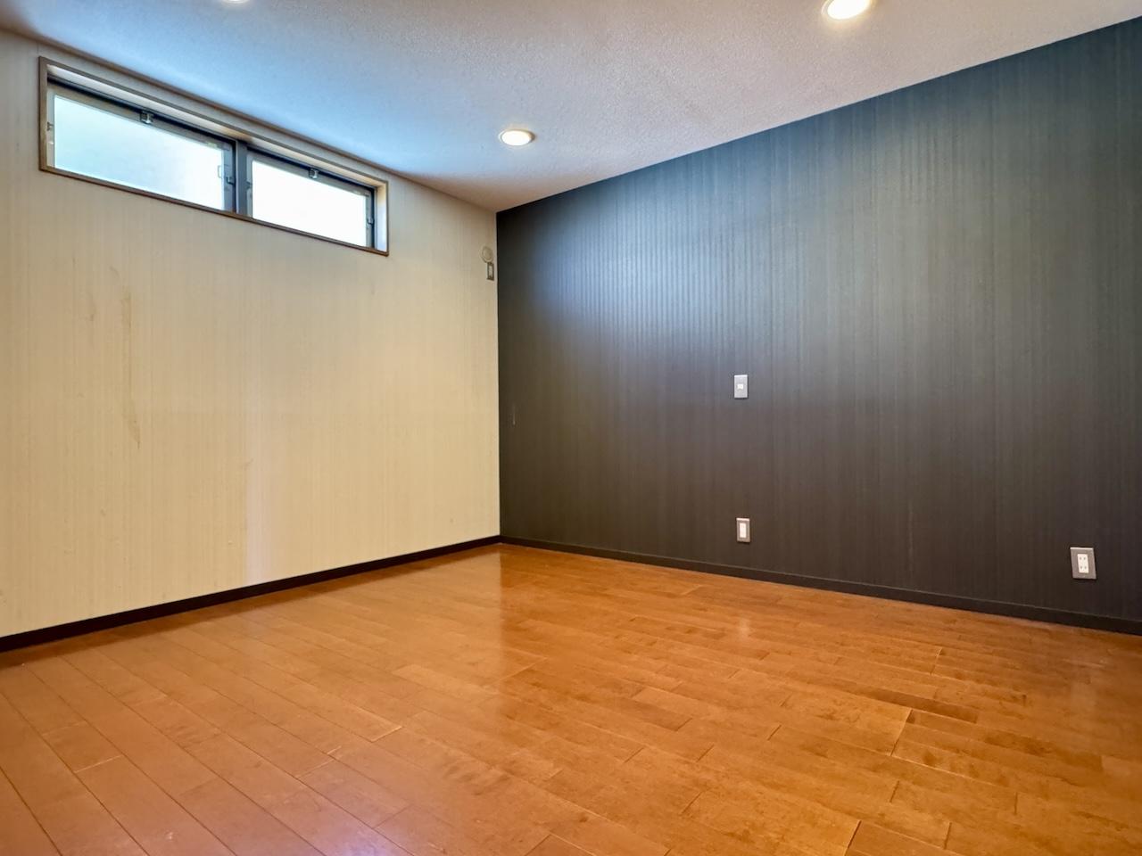 福岡県糸島市志摩芥屋の売買物件/寝室（ベッド2つは問題なく置けます）