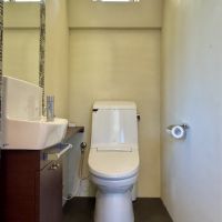 福岡県糸島市志摩芥屋の売買物件/トイレにもオーディオがあります。