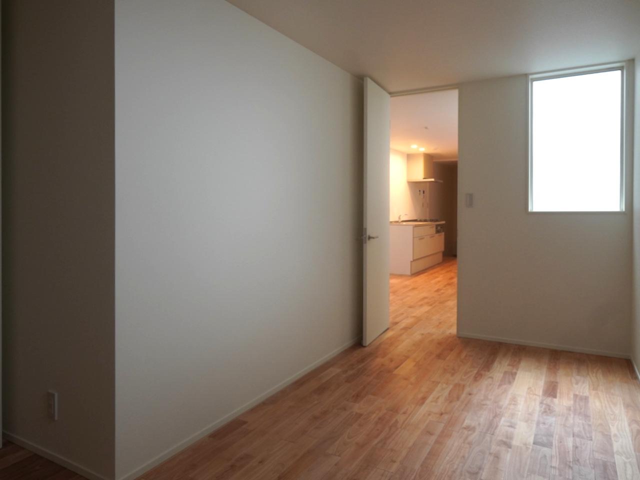 福岡市博多区千代の賃貸物件/全室に窓がありながら、開口部が吹き抜け部分なので、目線が気にならない設計。