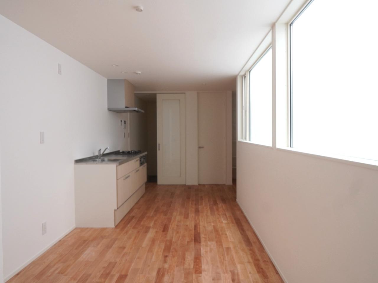 福岡市博多区千代の賃貸物件/無垢床の色味が好きです。