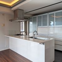 福岡市中央区港の賃貸物件/リビングに戻って、キッチン。