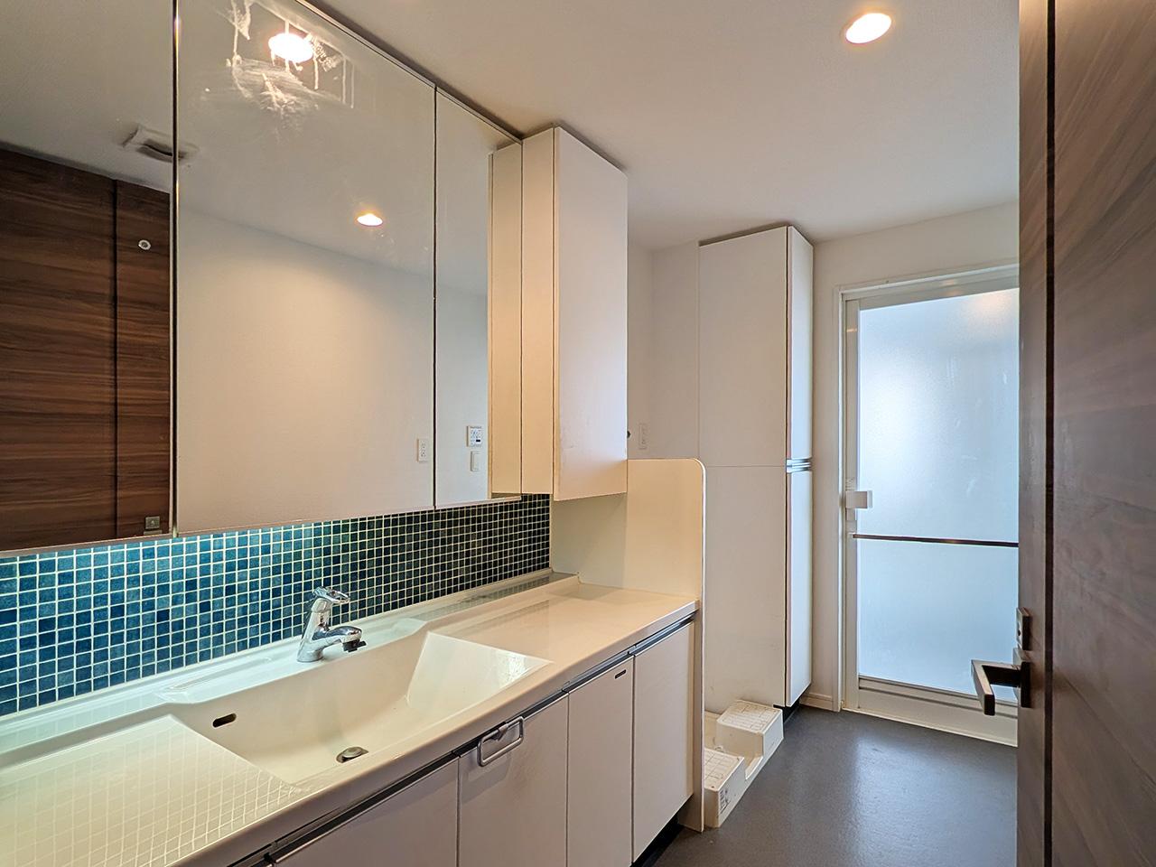 福岡市中央区港の賃貸物件/洗面スペース。