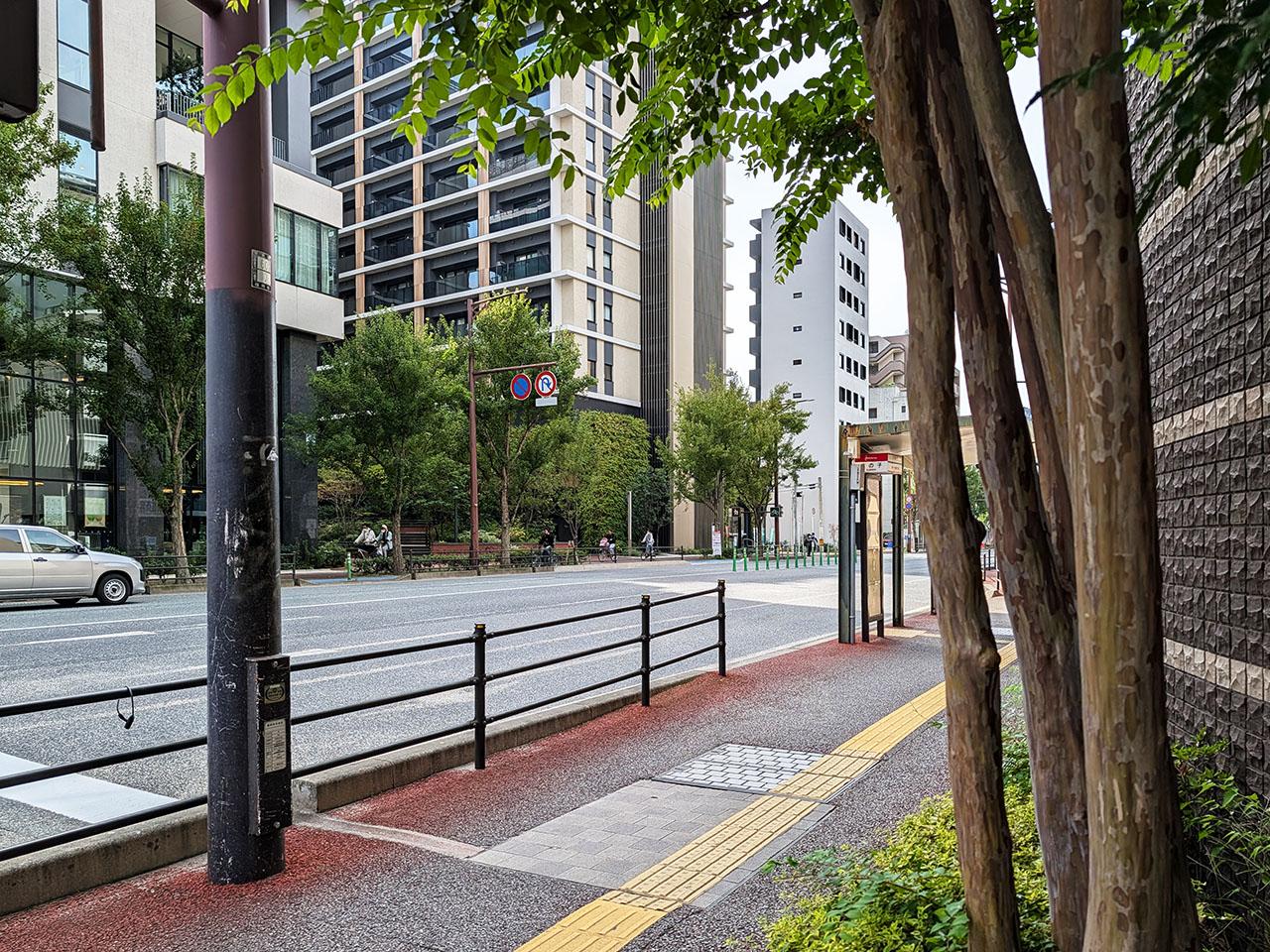 福岡市中央区港の賃貸物件/バス停まで徒歩1分。