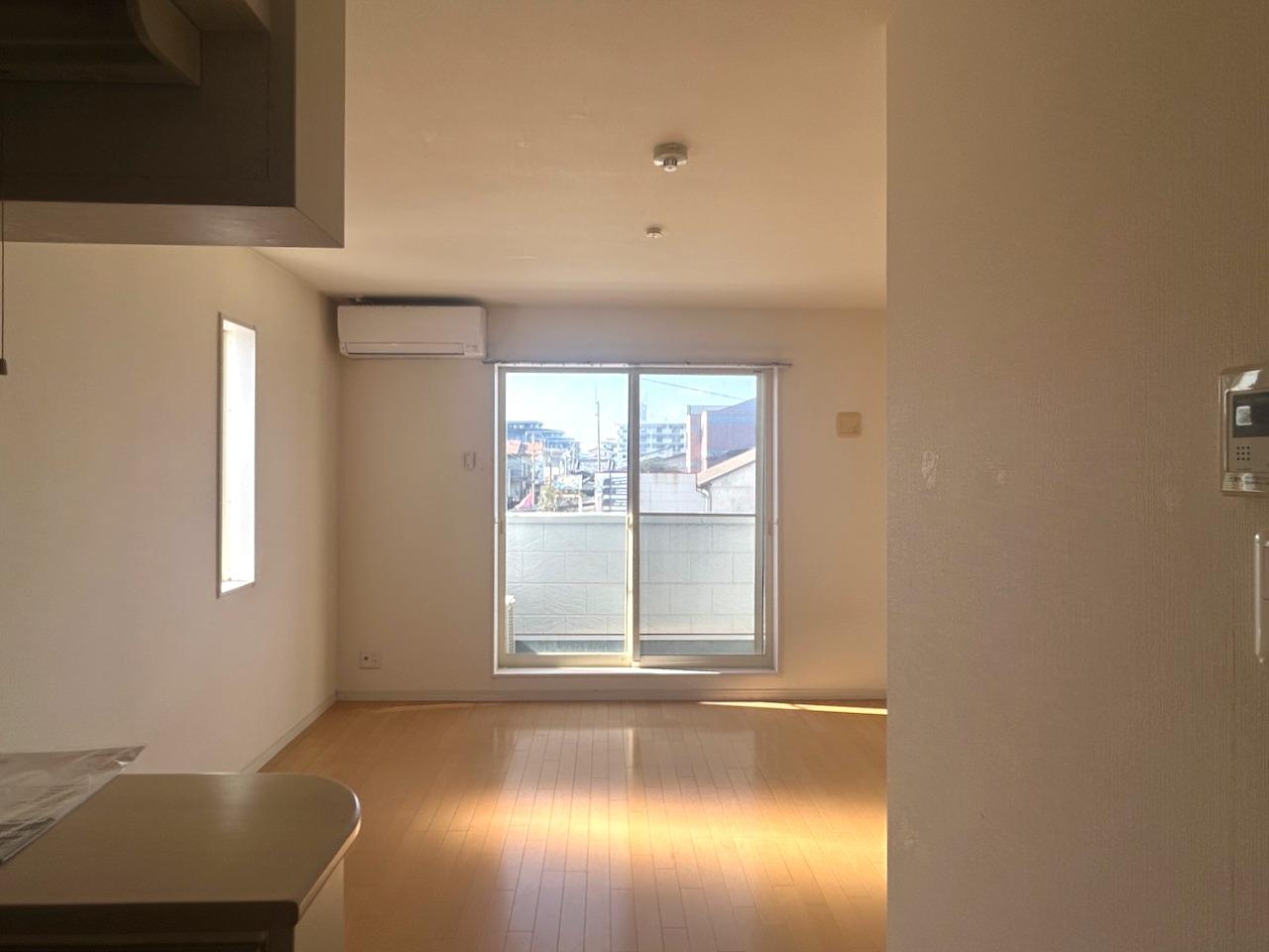 福岡市西区今宿駅前の賃貸物件/角部屋のため二面採光なのがうれしい。