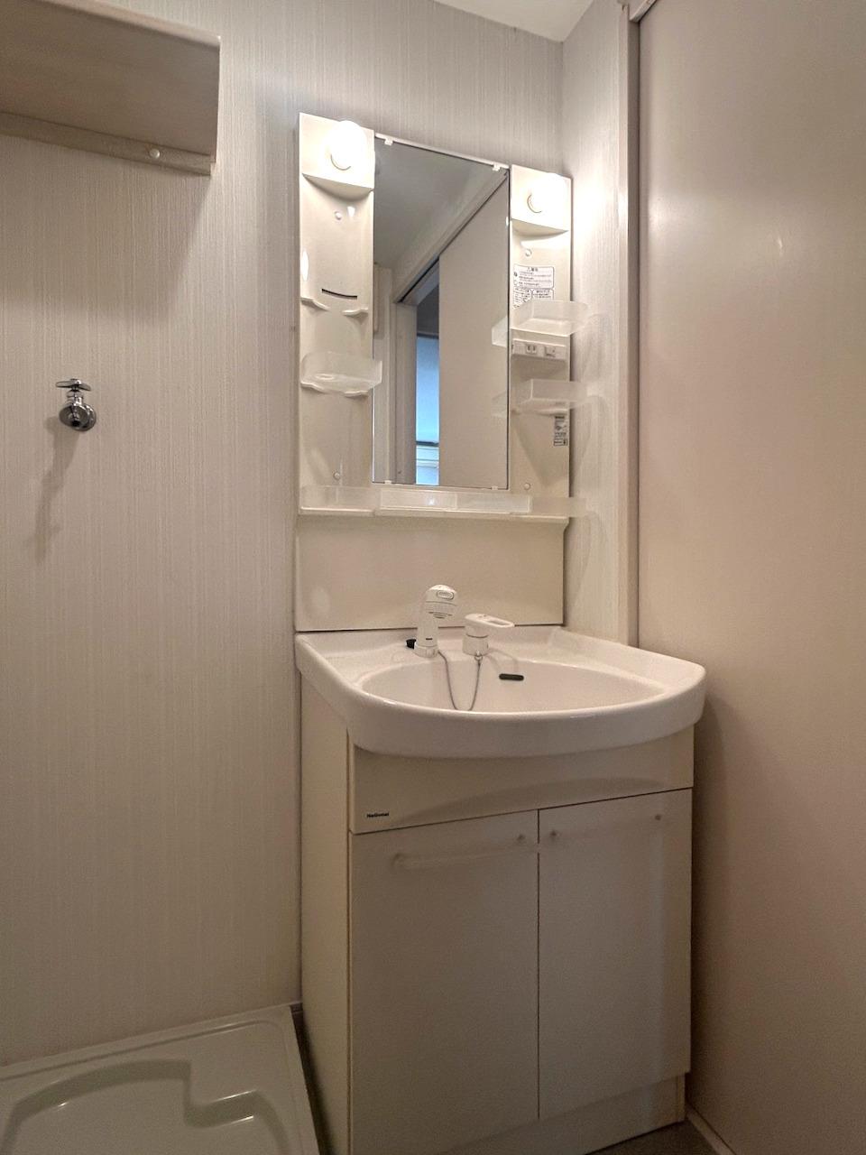 福岡市西区今宿駅前の賃貸物件/独立洗面台。