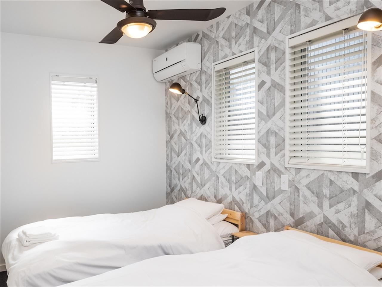 宮崎県日向市大字平岩久保田の賃貸物件/1階の洋室1。ベッドもそのままついてきます。