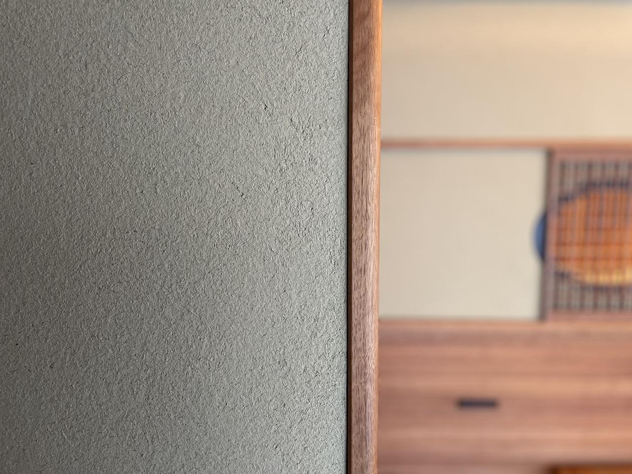 福岡市中央区梅光園の売買物件/壁はなんと土壁。室内には、自然の中にいるかのような優しい香りがします。