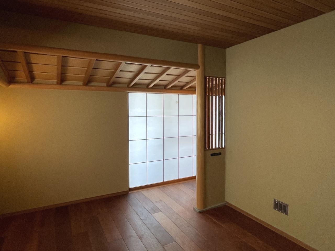 福岡市中央区梅光園の売買物件/南側洋室。