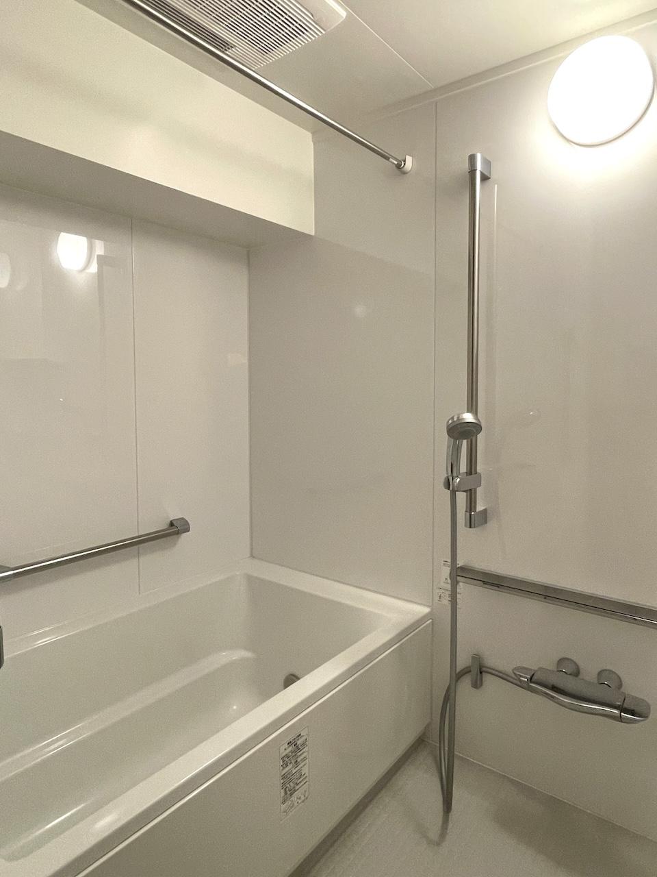 福岡市中央区梅光園の売買物件/浴室。シンプルに美しく。