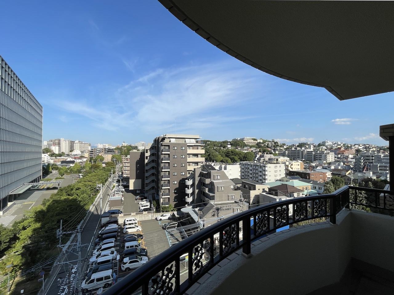 福岡市中央区梅光園の売買物件/東側バルコニーからの景色。こちらも心地よい。