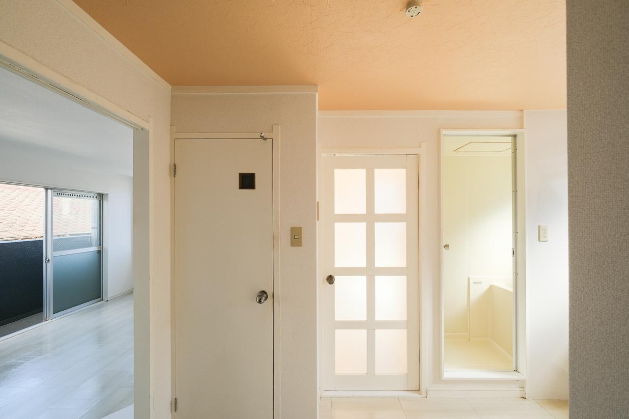 福岡市中央区谷の賃貸物件/玄関側から見た様子