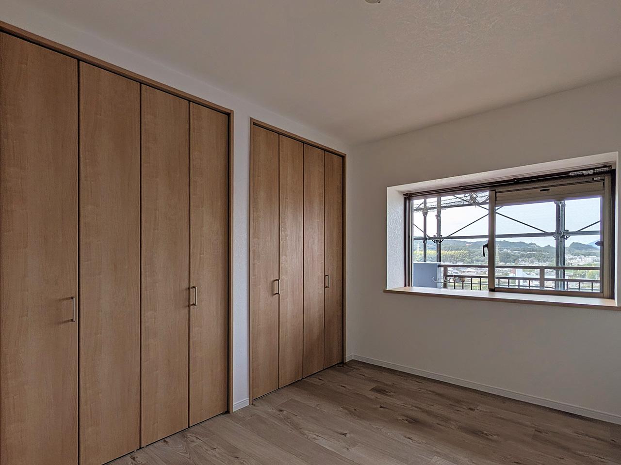 福岡市西区今宿青木の売買物件/洋室その1。一番山側のお部屋。