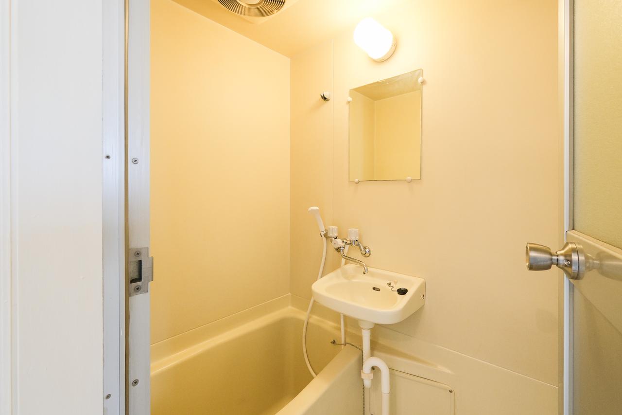 福岡市城南区茶山の賃貸物件/コンパクトですがバストイレ別なのはうれしい