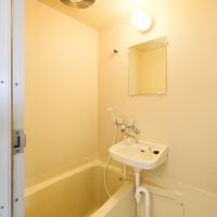 福岡市城南区茶山の賃貸物件/コンパクトですがバストイレ別なのはうれしい