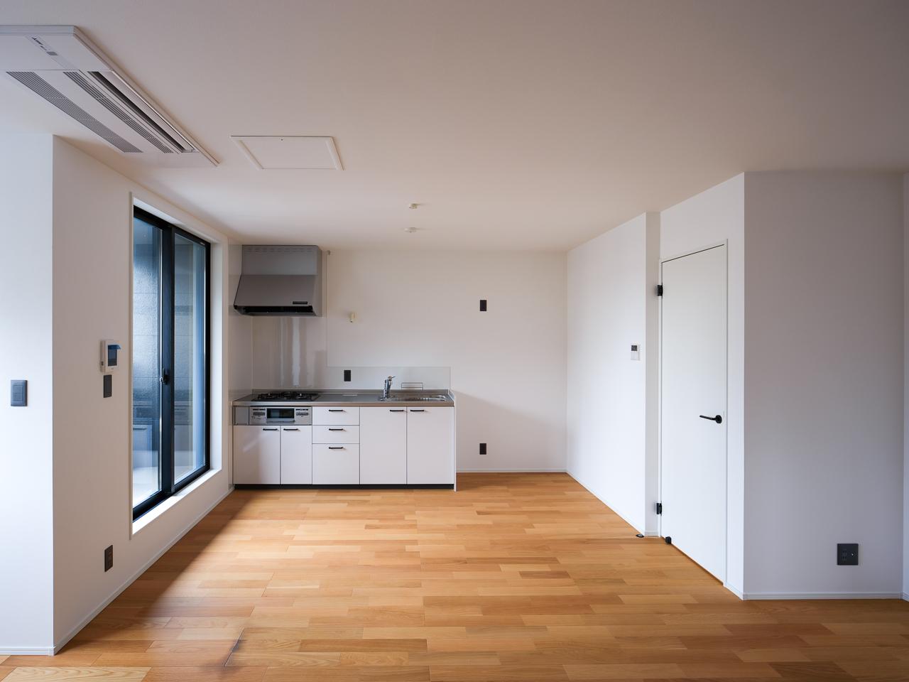 山口県防府市八王子の賃貸物件/1LDKの住居スペースにつながります。