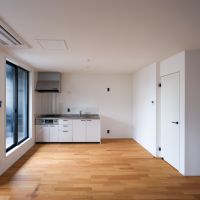 山口県防府市八王子の賃貸物件/1LDKの住居スペースにつながります。