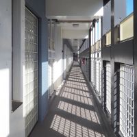 福岡市早良区西新の賃貸物件/共用廊下も惚れ惚れします。