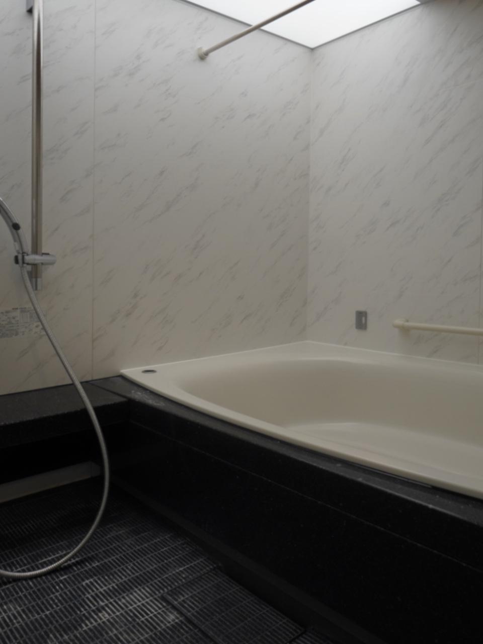 福岡市中央区荒戸の賃貸物件/お風呂。