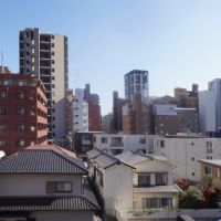 福岡市中央区荒戸の賃貸物件/リビング側バルコニーからの眺め。