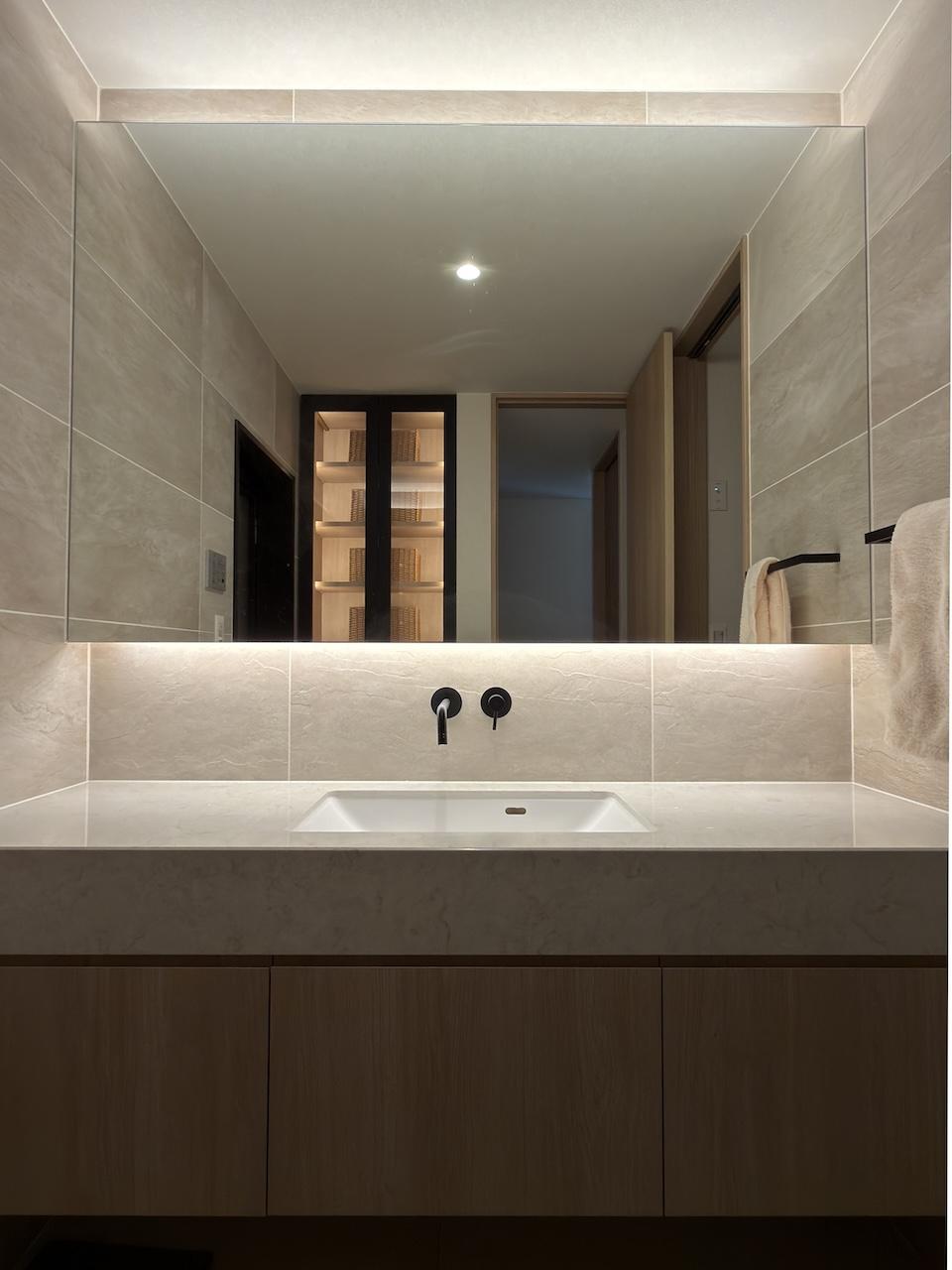 福岡市西区生の松原の売買物件/洗面台。まるでホテルのようです。