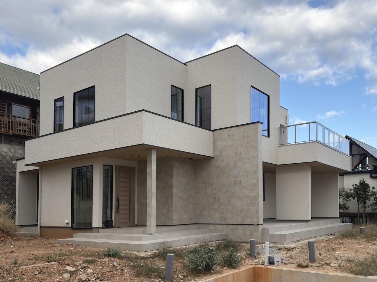 福岡市西区生の松原の売買物件/建物外観。2025年築です。