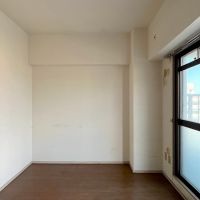 福岡市南区向野の賃貸物件/東側の洋室。