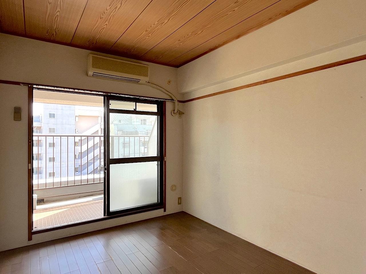 福岡市南区向野の賃貸物件/LDK横の洋室。元々和室だったとか