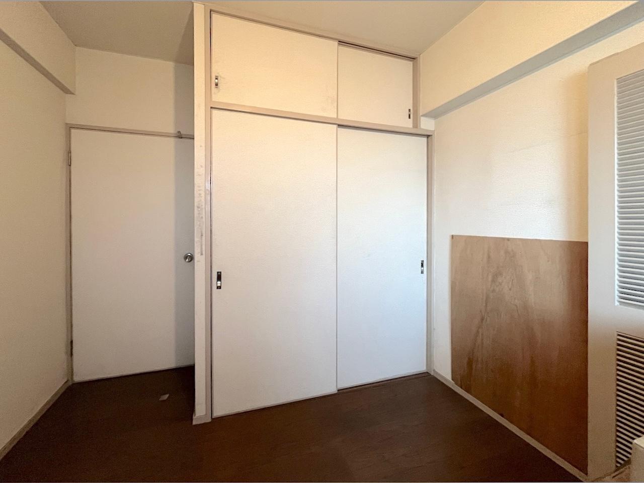 福岡市南区向野の賃貸物件/もう北西側の洋室。