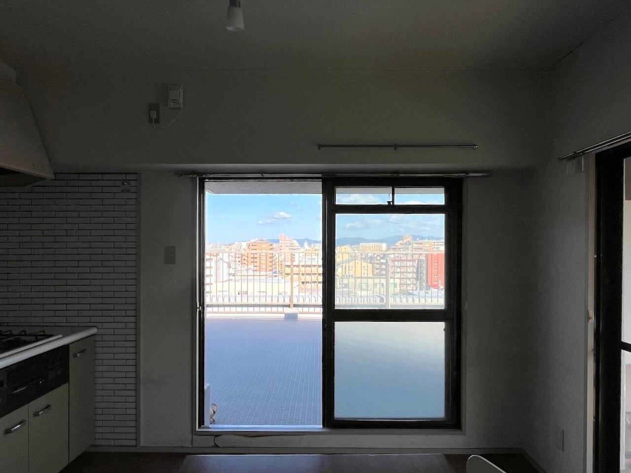 福岡市南区向野の賃貸物件/LDKから大きなバルコニーに直接出ることが可能。