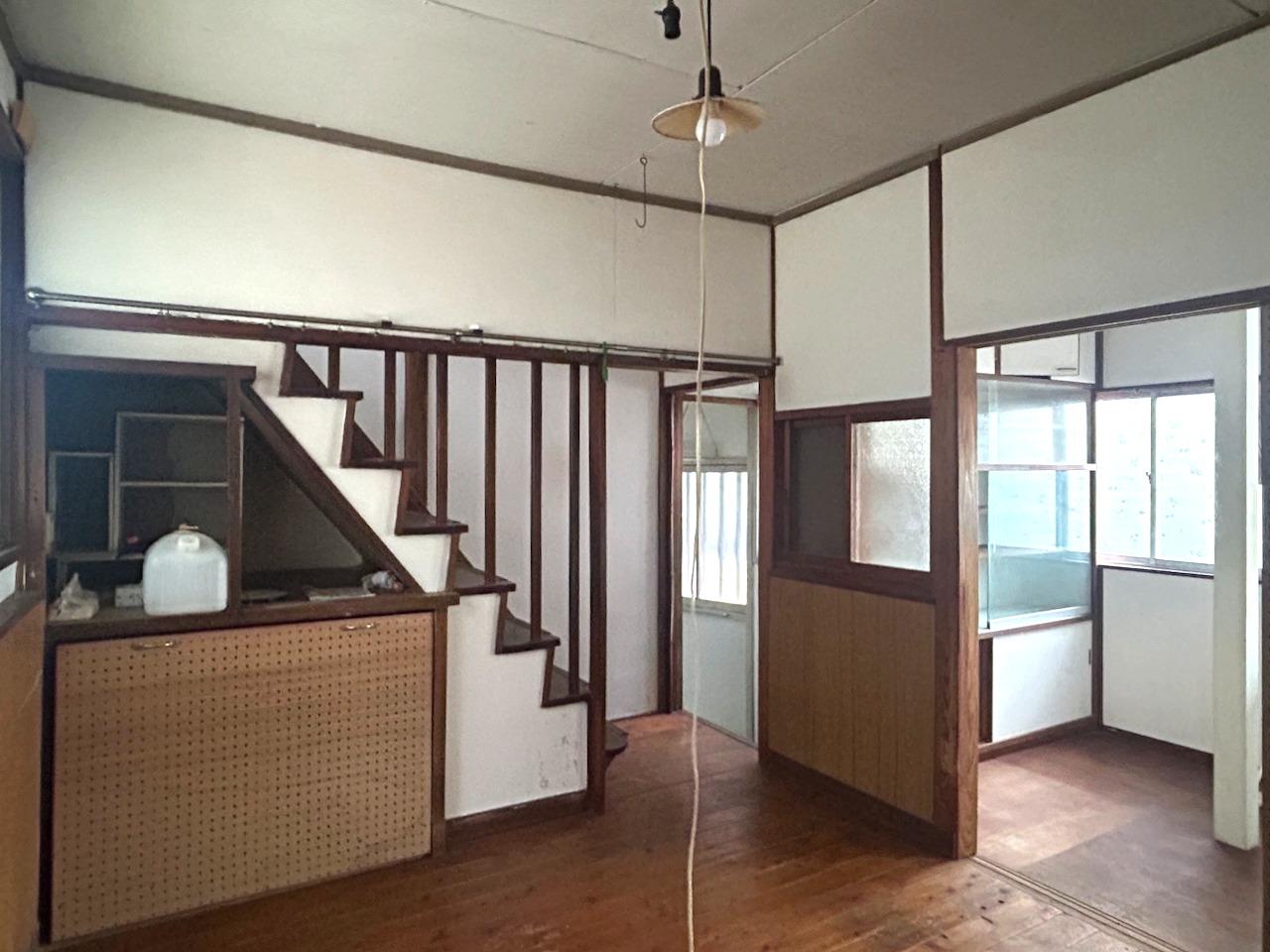 福岡市中央区桜坂の売買物件/住居部分のリビング。