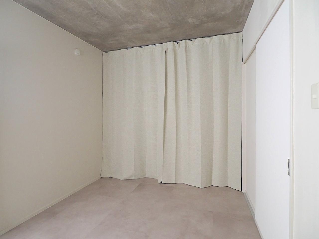 福岡市南区高宮の賃貸物件/カーテンの奥は。