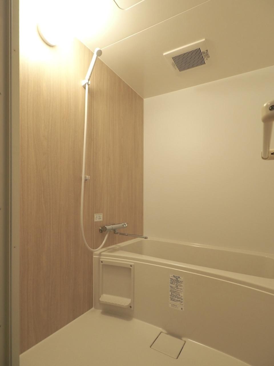福岡市南区高宮の賃貸物件/浴室は新調されています。